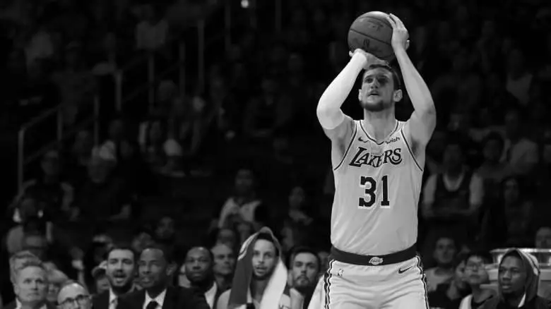 Mike Muscala – Pros and Cons of Acquiring Mike Muscala photo 2